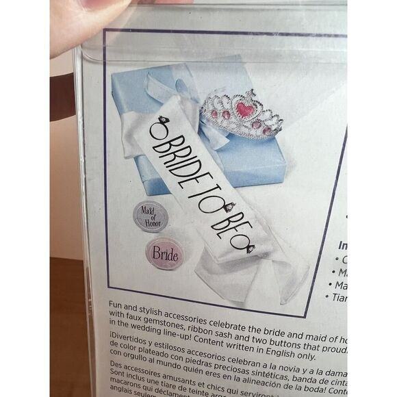 Wilton Bridal Sash  Crown Party Kit Bachelorette Party Tiara Sash Button - Picture 6 of 7